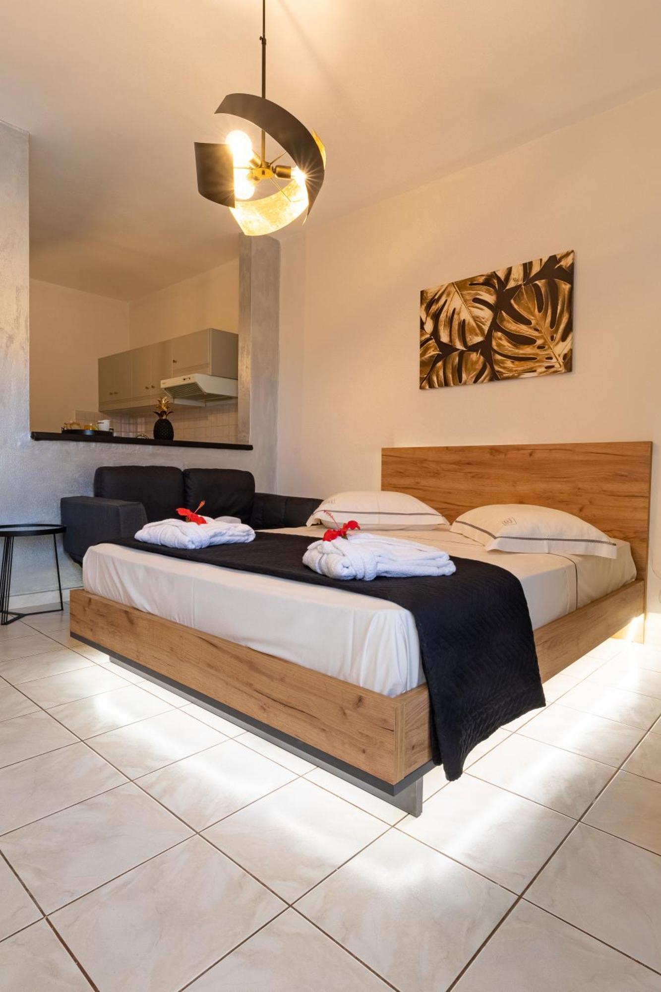 Islet View Apartment Tolo Exterior photo